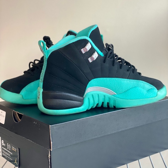 Air Jordan 12 “Hyper Jade” - Picture 3 of 5
